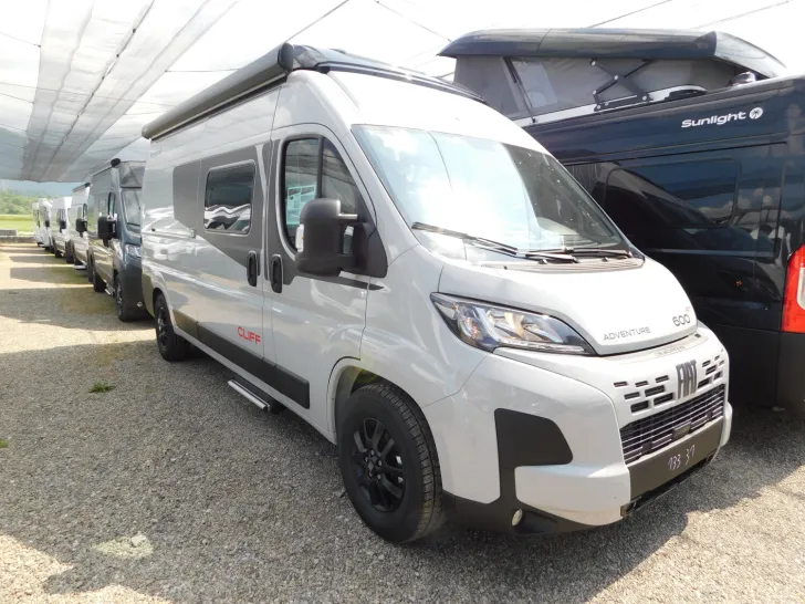 Fahrzeugbild Sunlight Adventure Cliff 600 Digital-Pkt, Combi 4D #3