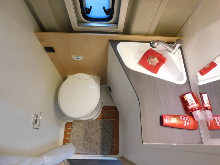 Fahrzeugbild Sunlight Adventure Cliff 600 Digital-Pkt, Combi 4D #19