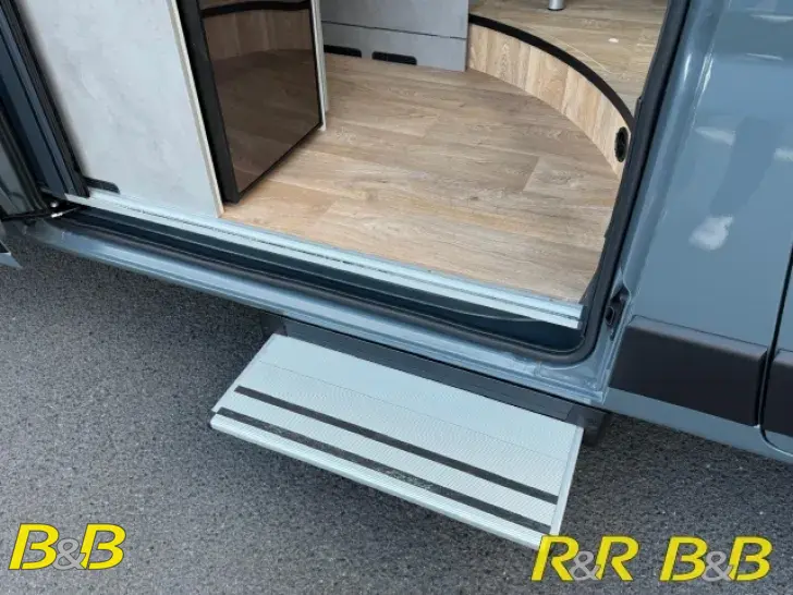Fahrzeugbild Crosscamp CV Full 600 Opel Movano BlueHDI 2.2 180 AT KLIMA+DUSCHE+KÜCHE+HEIZUNG+ALLWETTER #9