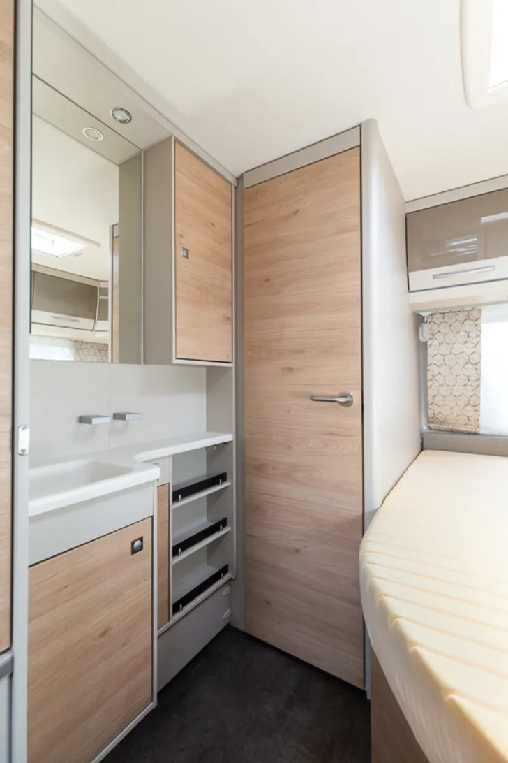 Fahrzeugbild Dethleffs Nomad 490 BLF *Big Deal und ab in den Urlaub* #8