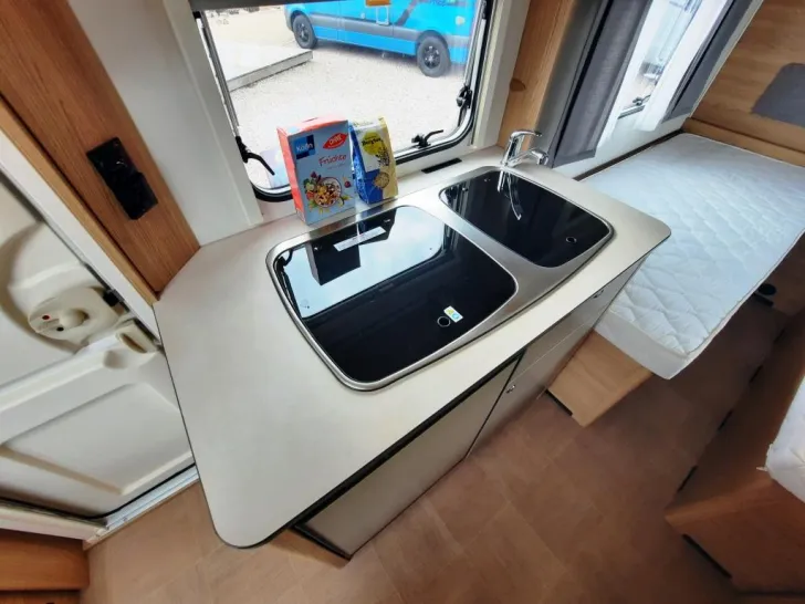 Fahrzeugbild LMC Sassino 460 E Verfüg./- & Duschpaket #13
