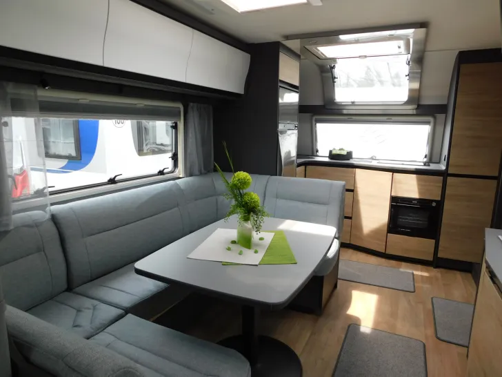 Fahrzeugbild Dethleffs Beduin Scandinavia 690 BQT First-Edition,TV-Lift #8