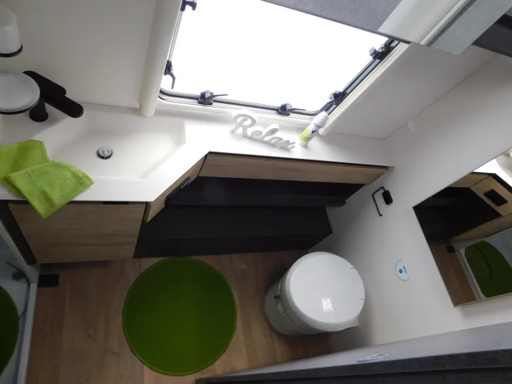 Fahrzeugbild Dethleffs Beduin Scandinavia 690 BQT First-Edition,TV-Lift #14