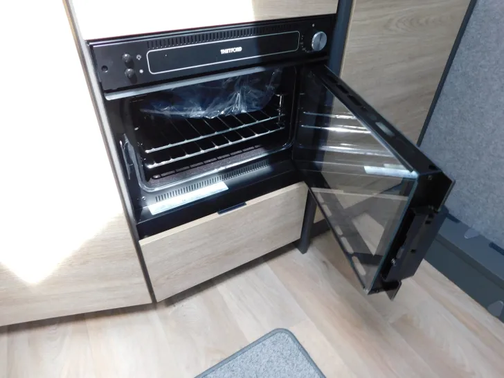 Fahrzeugbild Dethleffs Beduin Scandinavia 690 BQT First-Edition,TV-Lift #17