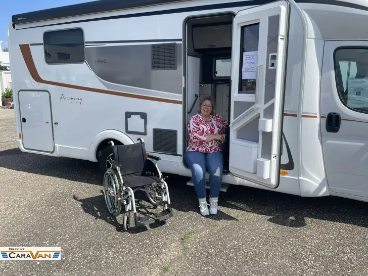 Fahrzeugbild Bürstner Lyseo TD 736 Rolli barrierefrei #23
