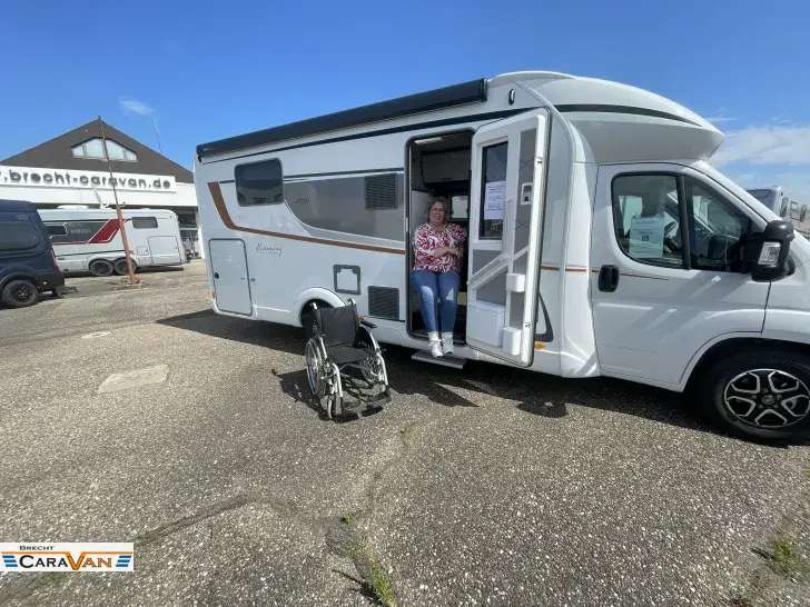 Fahrzeugbild Bürstner Lyseo TD 736 Rolli barrierefrei #30