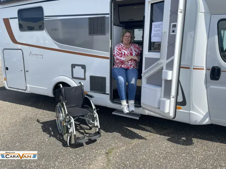 Fahrzeugbild Bürstner Lyseo TD 736 Rolli barrierefrei #31