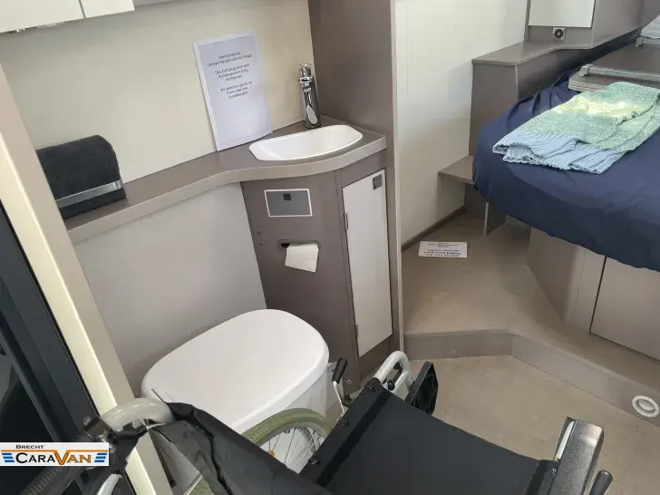 Fahrzeugbild Bürstner Lyseo TD 736 Rolli barrierefrei #15