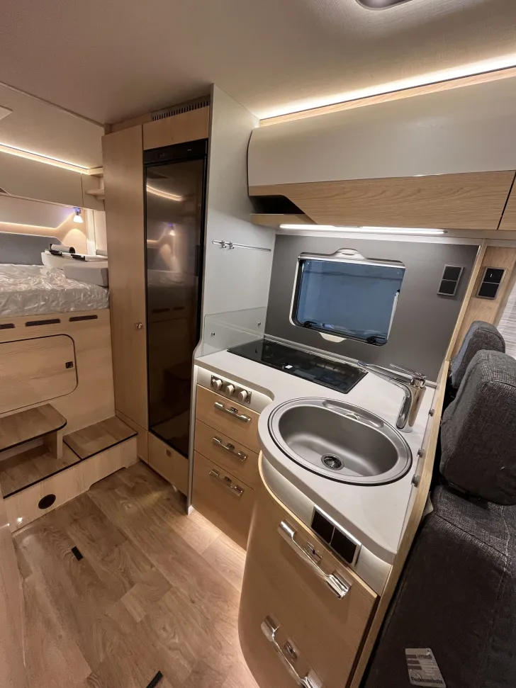 Fahrzeugbild Hymer B-Klasse MC I 550 WhiteLine WhiteLine, Solar, GFK-Dach #14