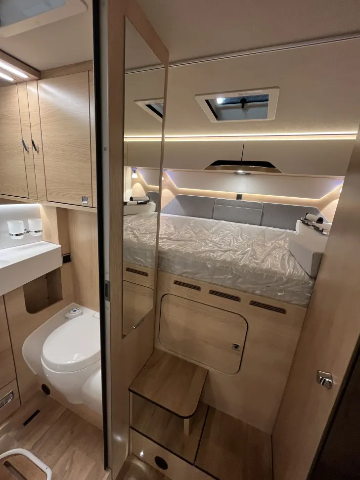 Fahrzeugbild Hymer B-Klasse MC I 550 WhiteLine WhiteLine, Solar, GFK-Dach #17
