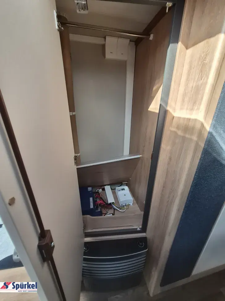 Fahrzeugbild Knaus Sport 500 EU *2 Pakete*Duschausbau*1.800kg* #30