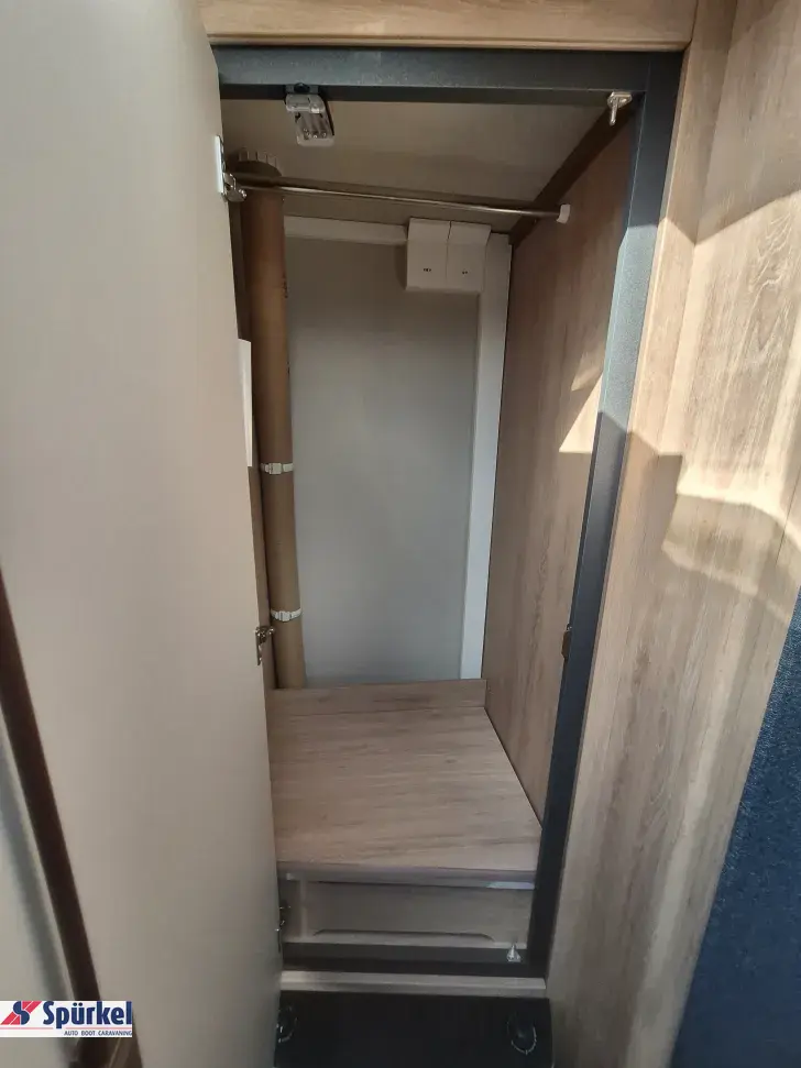 Fahrzeugbild Knaus Sport 500 EU *2 Pakete*Duschausbau*1.800kg* #31