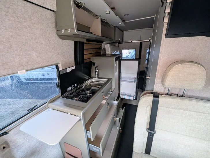 Fahrzeugbild Hymer Camper Van Grand Canyon S CrossOver SCHLAFDACH,190 PS ALLRAD u.v.m #8