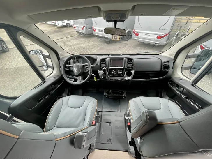 Fahrzeugbild Bürstner Lyseo Time Skyline Edition 690 G #16
