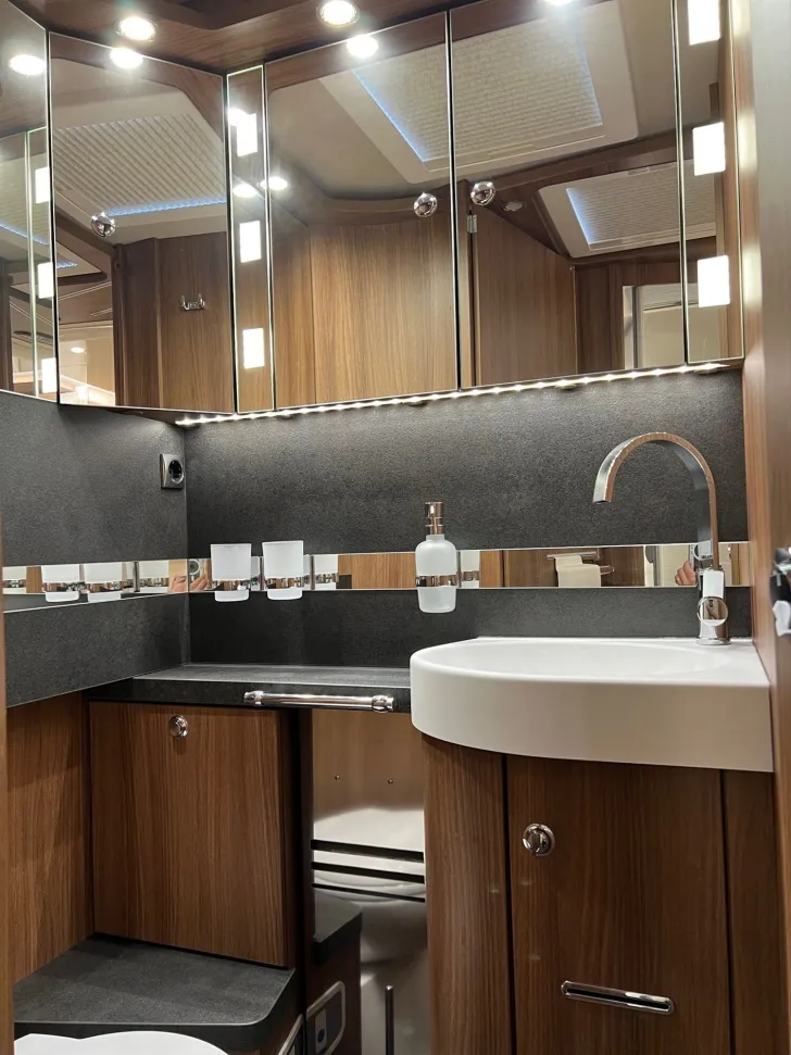 Fahrzeugbild Carthago chic e-line I 51 QB (406) #36