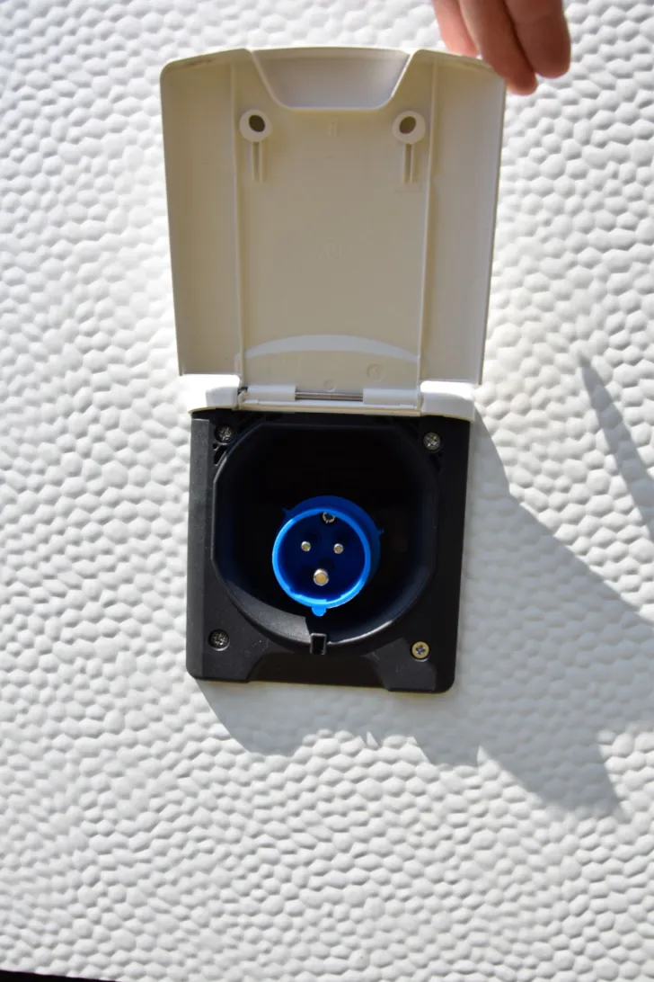 Fahrzeugbild Hobby De Luxe 495 WFB #31