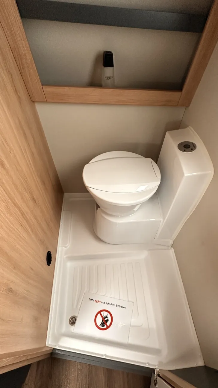 Fahrzeugbild Knaus Sport 450 FU Aktion , Duschausbau #15