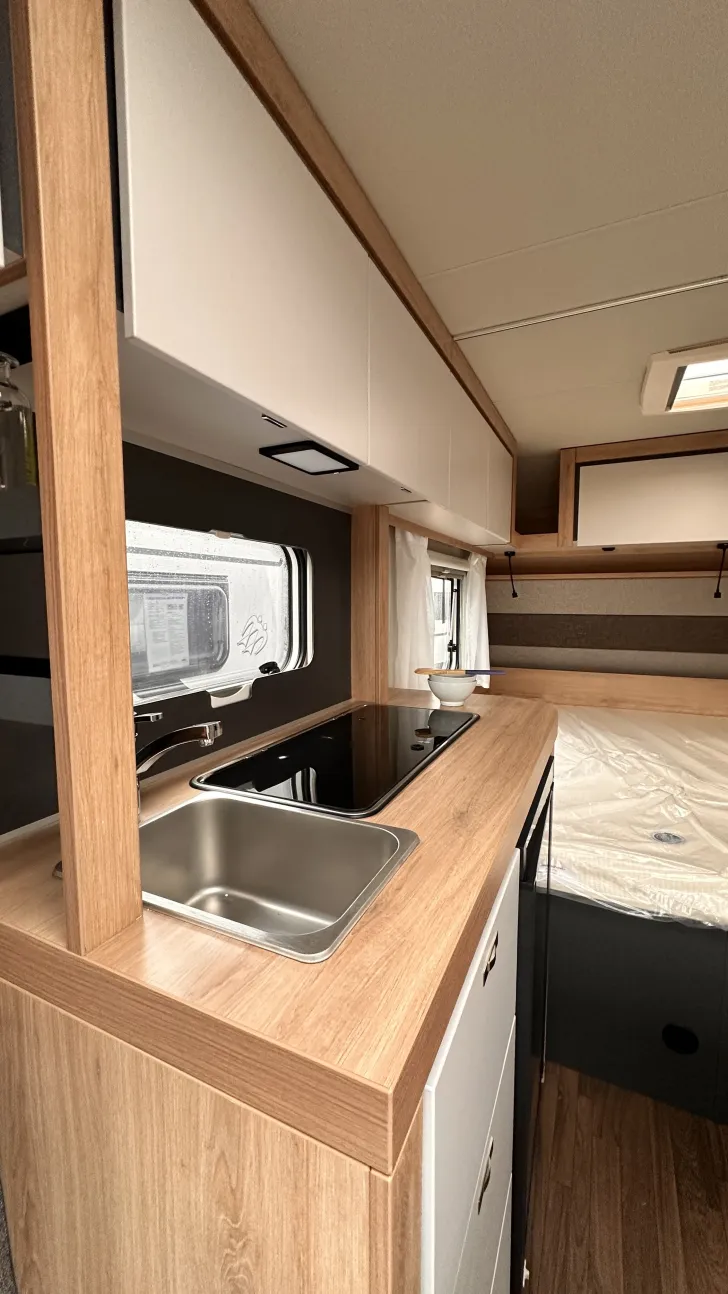 Fahrzeugbild Knaus Sport 450 FU Aktion , Duschausbau #11