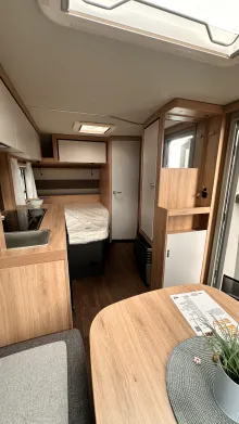 Fahrzeugbild Knaus Sport 450 FU Aktion , Duschausbau #9