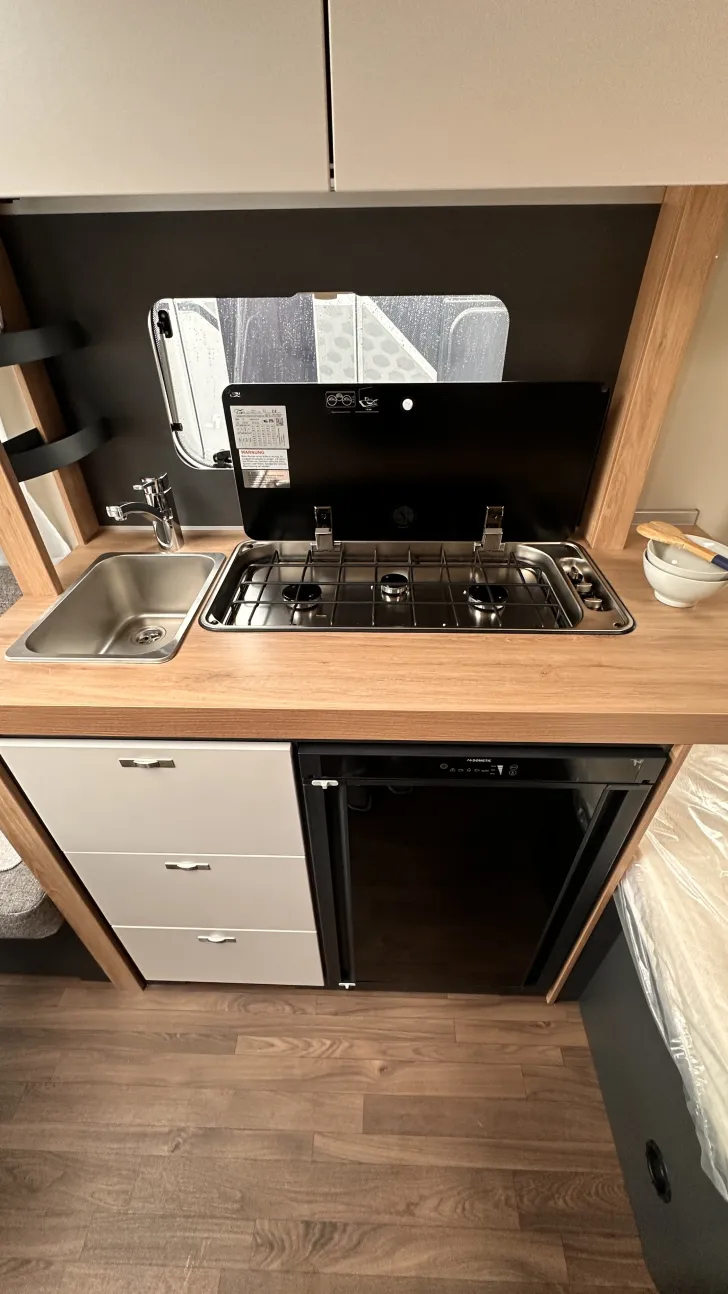 Fahrzeugbild Knaus Sport 450 FU Aktion , Duschausbau #13