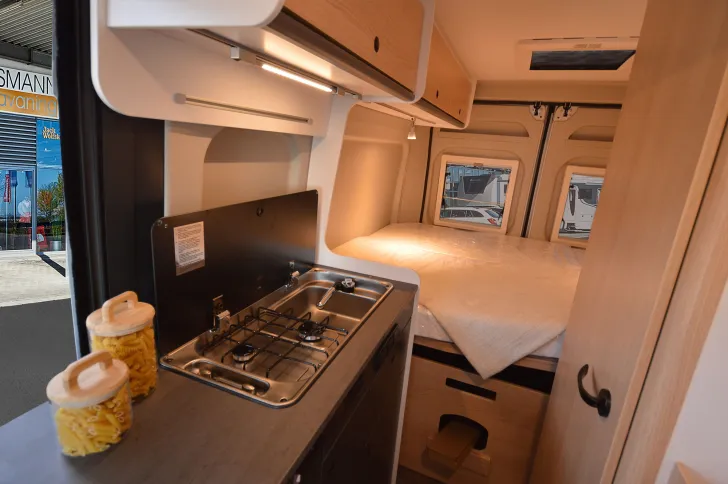 Fahrzeugbild Sunlight Camper Van Cliff 600 Entry Markise 3,75m schwarz #12