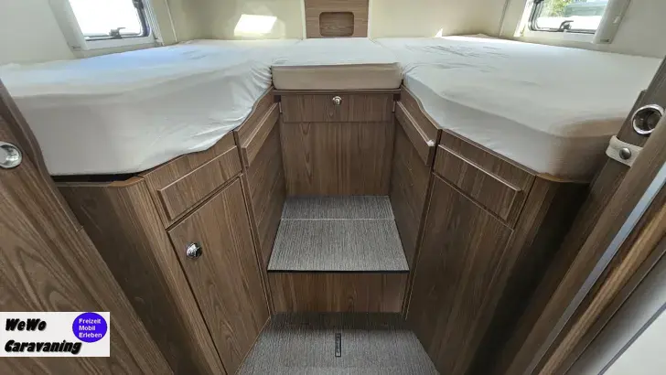 Fahrzeugbild Hymer B-Klasse SL 704 Bugstauschränke #8