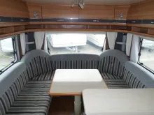 Fahrzeugbild Hobby De Luxe 560 CFE Nr. 16 - franz. Bett, RSG #8