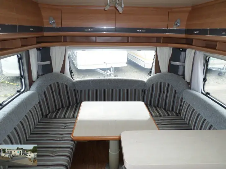 Fahrzeugbild Hobby De Luxe 560 CFE Nr. 16 - franz. Bett, RSG #8