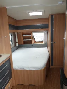 Fahrzeugbild Hobby De Luxe 560 CFE Nr. 16 - franz. Bett, RSG #18
