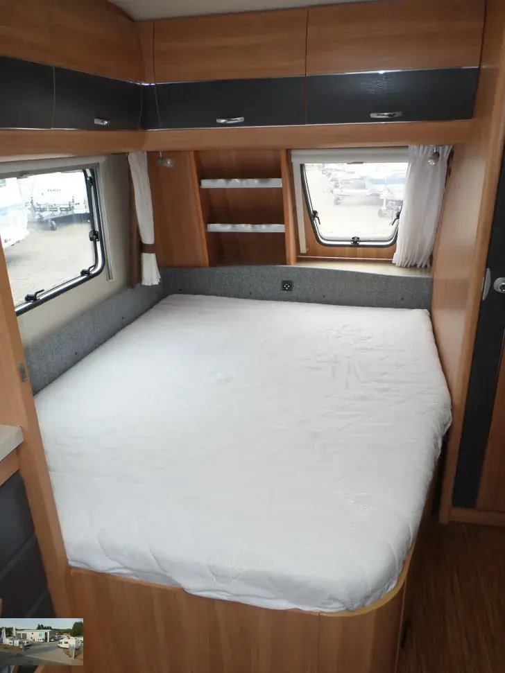 Fahrzeugbild Hobby De Luxe 560 CFE Nr. 16 - franz. Bett, RSG #20