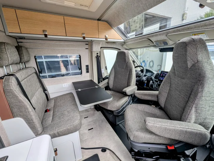 Fahrzeugbild Hymer Camper Van Yosemite 180 PS AUTOMATIK, NAVI u.v.m. #4