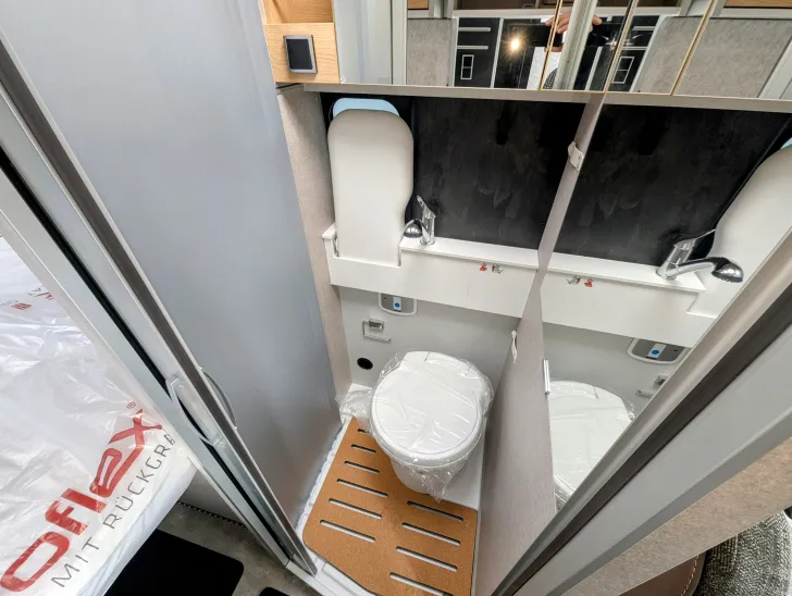 Fahrzeugbild Hymer Camper Van Yosemite 180 PS AUTOMATIK, NAVI u.v.m. #13