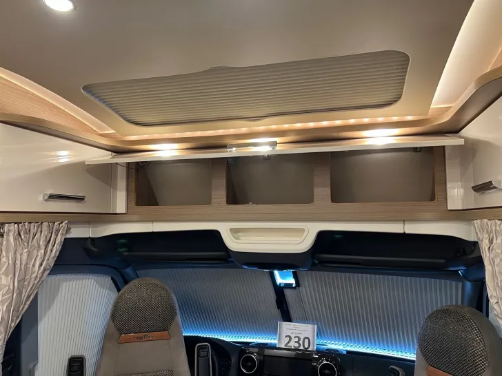 Fahrzeugbild Carthago C1-tourer T 143 KB LE comfort Mercedes (230) #12