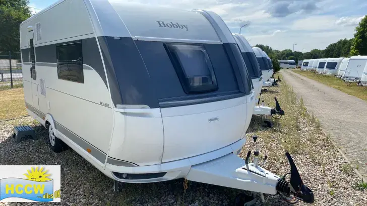 Schräg Vorne Hobby De Luxe 460 SFf Auflastung 1.500 kg