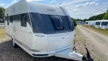 Schräg Vorne Hobby De Luxe 490 KMF Auflastung 1.800 kg