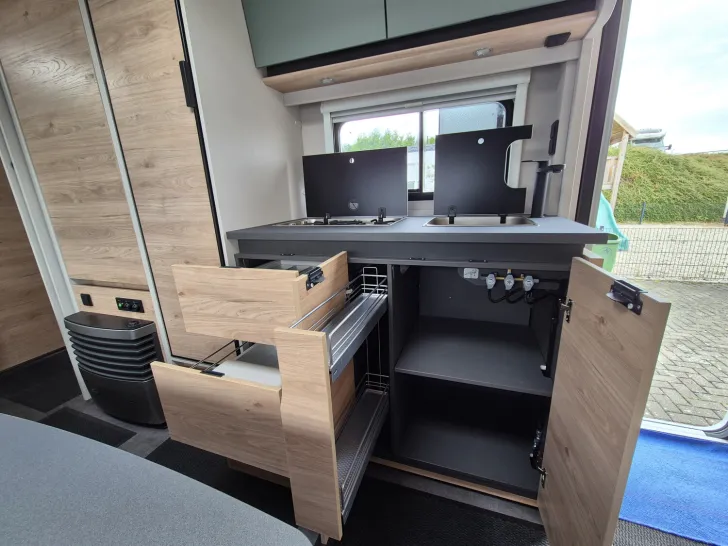 Fahrzeugbild Dethleffs Camper 560 FMK ATC/Autarkpaket/Fußbodenheizung #13