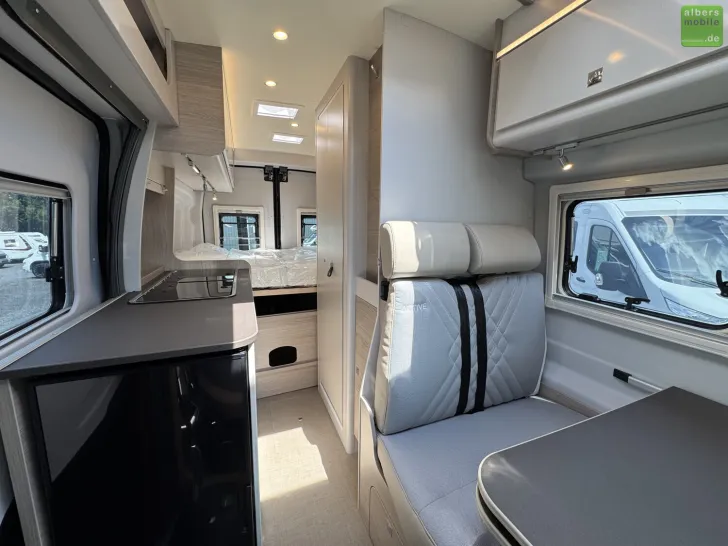 Fahrzeugbild Bürstner Lineo C 590 Active Automatik Bi-Xenon 170PS #12