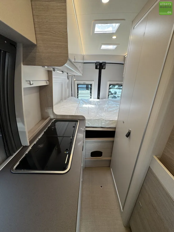 Fahrzeugbild Bürstner Lineo C 590 Active Automatik Bi-Xenon 170PS #17