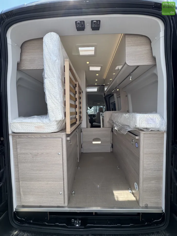 Fahrzeugbild Bürstner Lineo C 590 Active Automatik Bi-Xenon 170PS #23