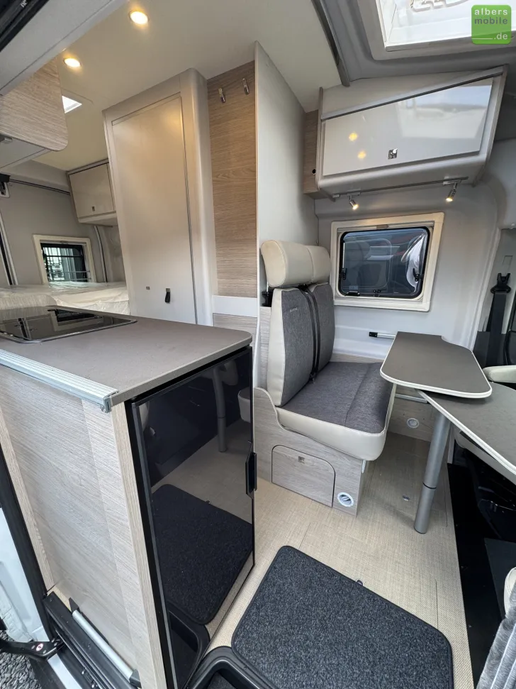 Fahrzeugbild Bürstner Lineo C 590 Automatik - Jetzt 16.790Euro sparen! #9