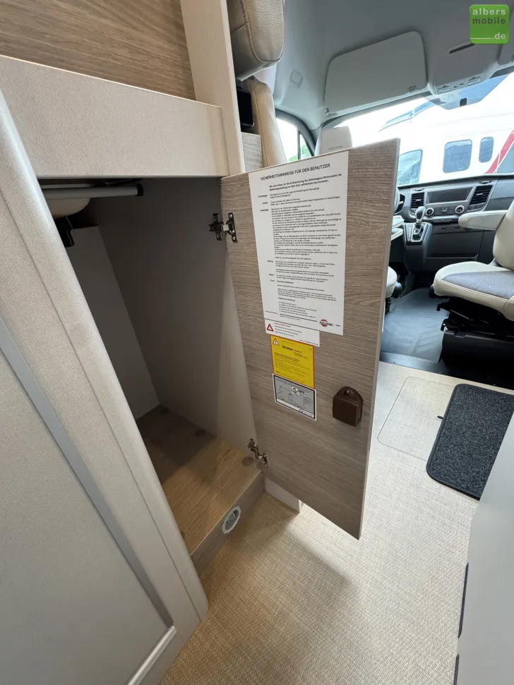 Fahrzeugbild Bürstner Lineo C 590 Automatik - Jetzt 16.790Euro sparen! #25