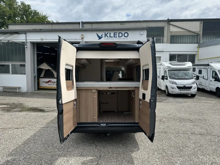 Fahrzeugbild Malibu Van First Class - Two Rooms 640 LE RB #8