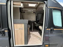 Fahrzeugbild Malibu Van First Class - Two Rooms 640 LE RB #11