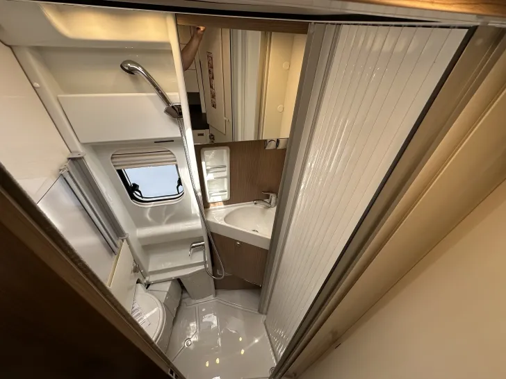 Fahrzeugbild Malibu Van First Class - Two Rooms 640 LE RB #22