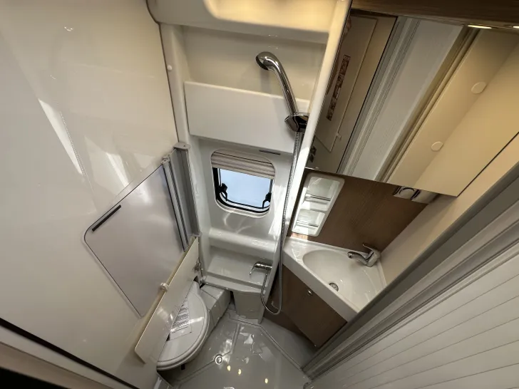 Fahrzeugbild Malibu Van First Class - Two Rooms 640 LE RB #23