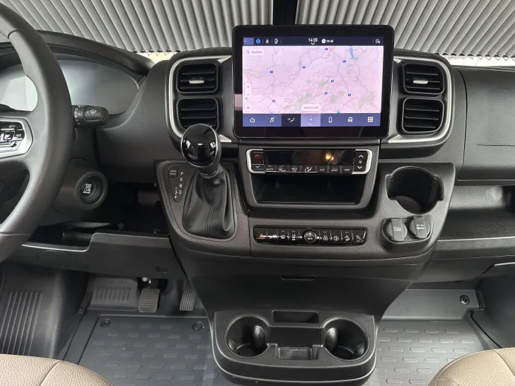 Fahrzeugbild Malibu Van First Class - Two Rooms 640 LE RB #36