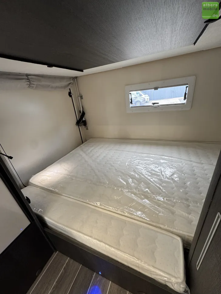 Fahrzeugbild Roller Team Kronos 279 M Automatik 8 Schlafplätze Skyroof #21