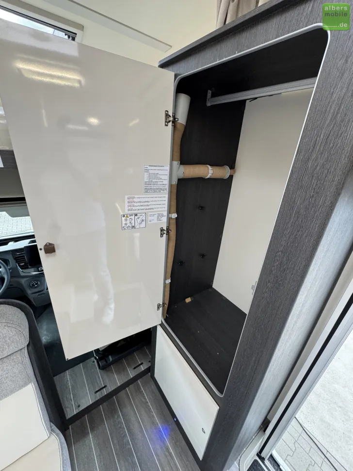 Fahrzeugbild Roller Team Kronos 279 M Automatik 8 Schlafplätze Skyroof #27