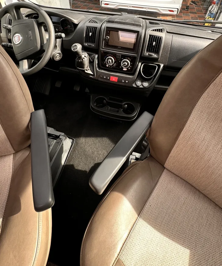Fahrzeugbild Eura Mobil Profila T 695 HB 1. Hand, wenig Kilometer #11