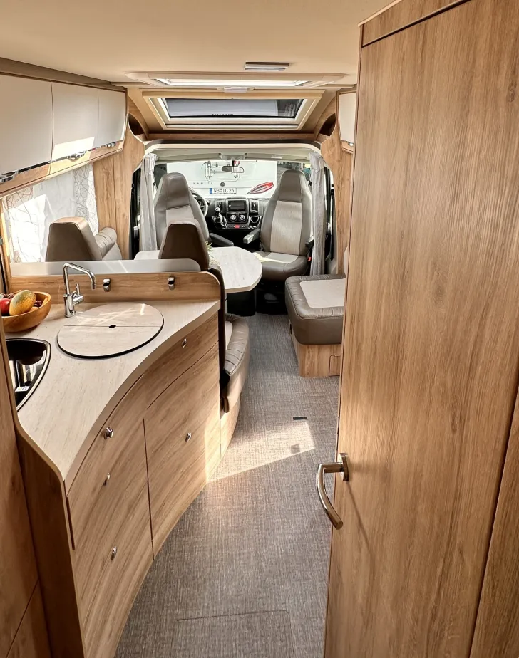 Fahrzeugbild Eura Mobil Profila T 695 HB 1. Hand, wenig Kilometer #9